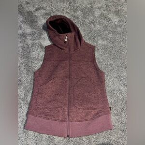 Burton fur lined knit hoodie vest. Women’s medium Euc.